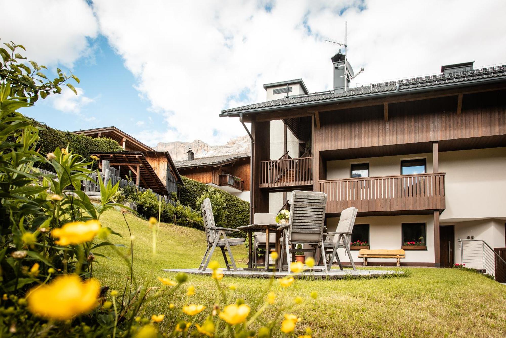 Apartment Ciasa Laoi San Cassiano  Exterior photo